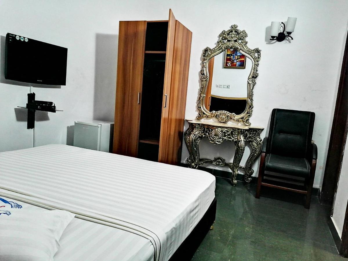 Hotel Residence Jeanne D'Arc 코토누 외부 사진